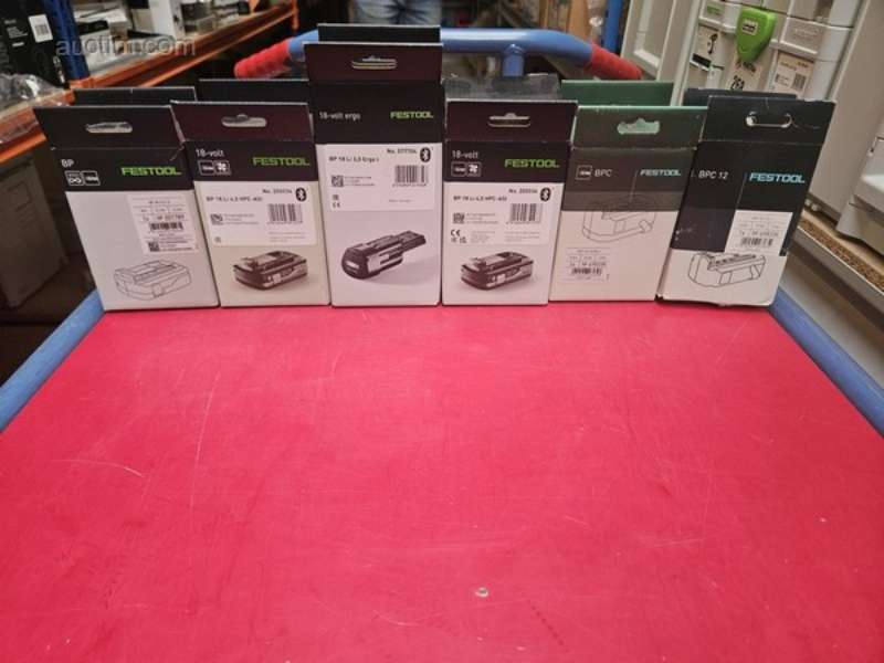 Různé baterie (6x) Festool