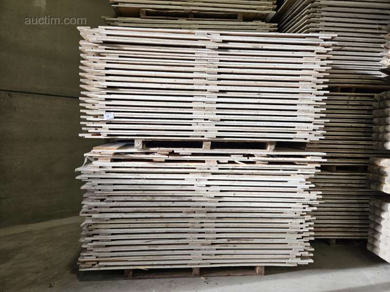 Pallet con pianali in legno (2x)