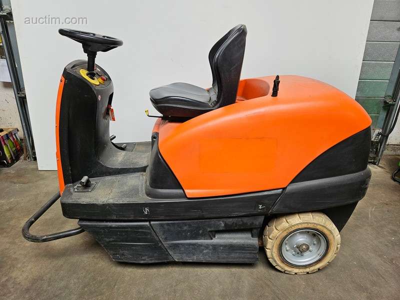 Sitzende Kehr-/Saugmaschine 100cm Kärcher KM100/100R Bp