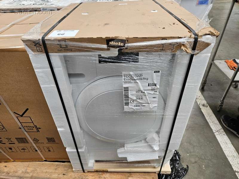 Sušička s tepelným čerpadlem Miele TCC570WP