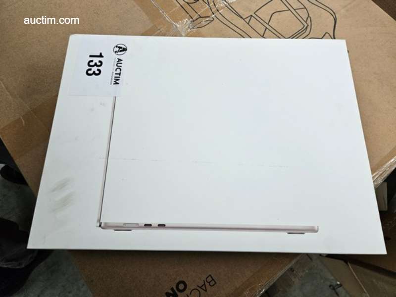 Macbook Air Apple A3114