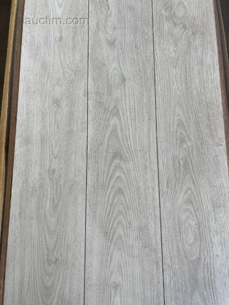 Pavimento in laminato 8mm 58,8 M2