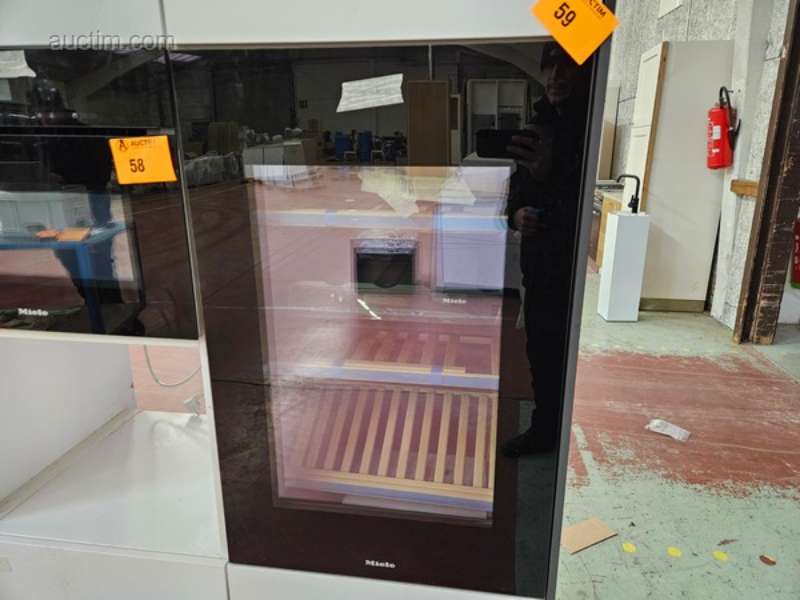 vestavěná vinotéka Miele KWT6422IG