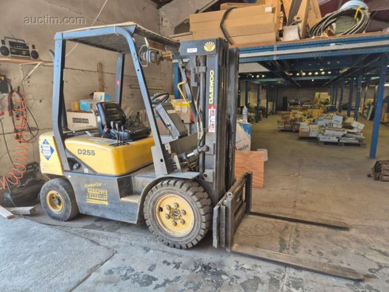 Carretilla elevadora térmica DAEWOO D25S 2000