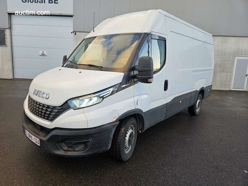 Panelová dodávka Iveco Daily 2022