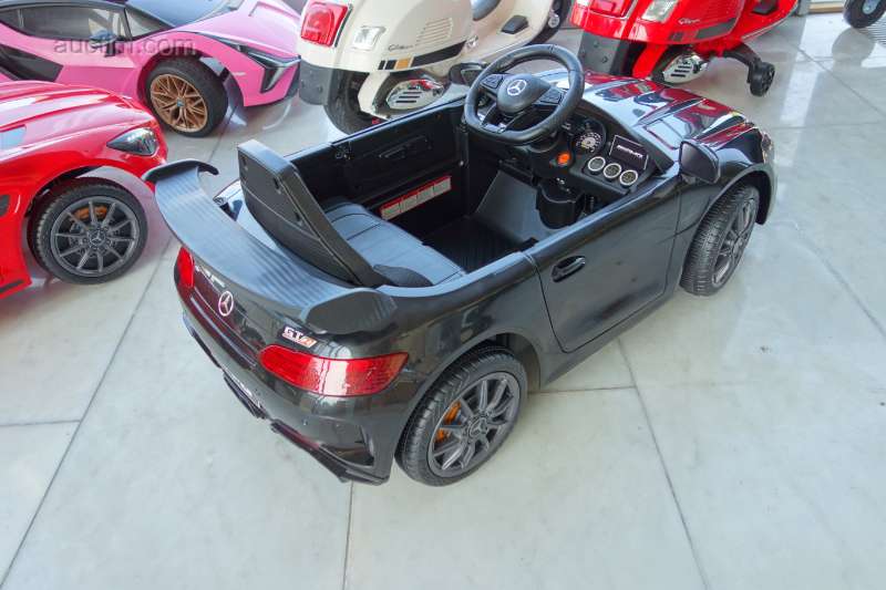 Zabawka Mercedes Benz Amg GT-R