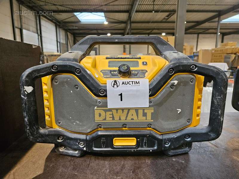 Draagbare (accu) werfradio Dewalt DCR027