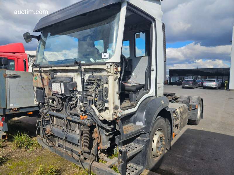 Iveco AD440T/P Standardní traktor 2014
