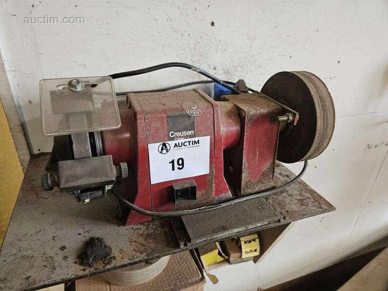 Různé elektrické nářadí (3x) včetně...