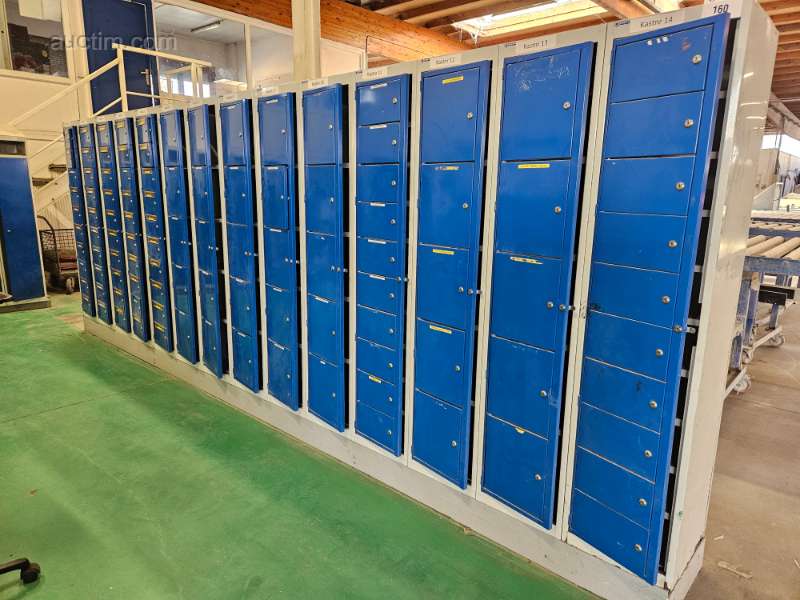 Various locker cabinets (18x) QMP