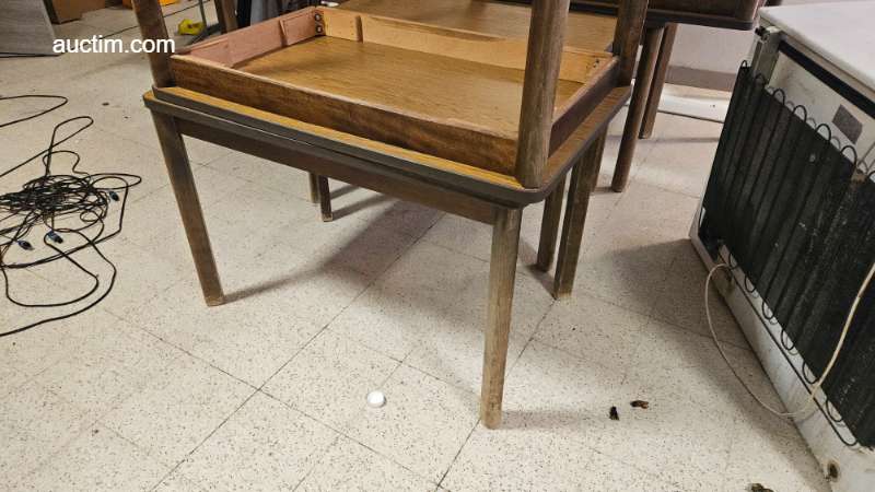 Lote de varios muebles de hostelería (1 x)