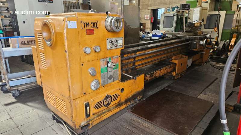 Torno central PBR TM-30
