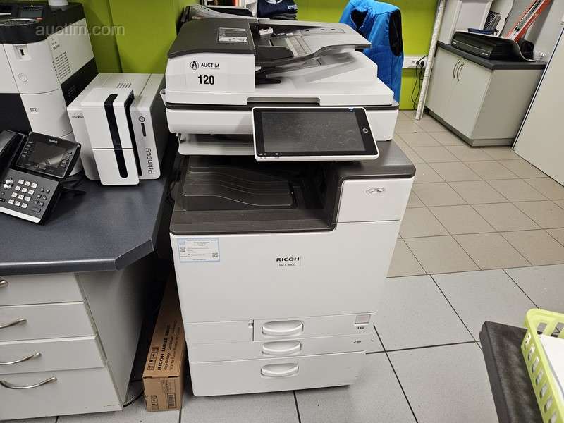 Impresora multifunción RICOH IM C3000