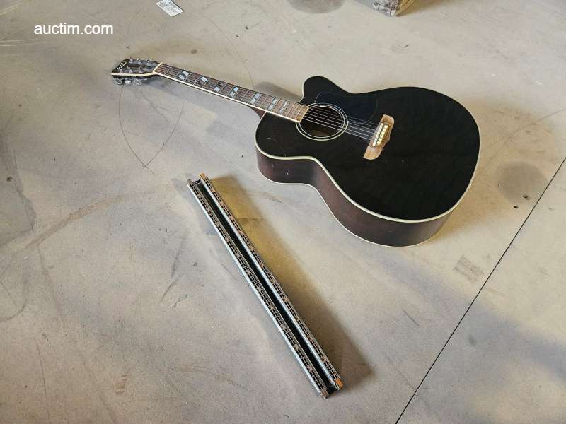 various musical instruments Marina, M, Hohner (2x)