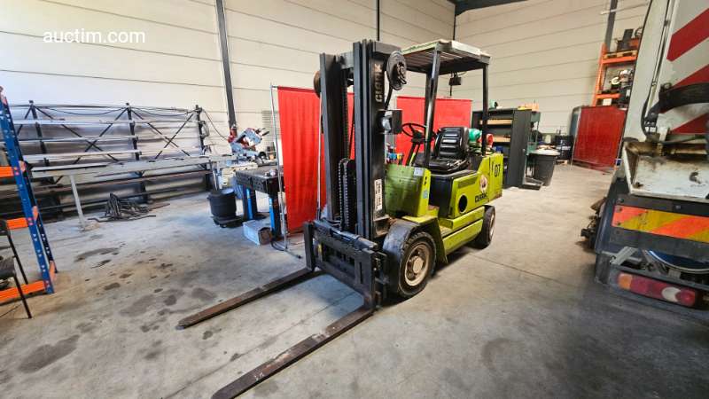 CLARK GPS25 Gas Forklift Unknown