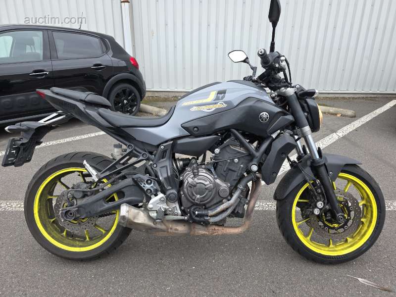 YAMAHA MT 07 2016