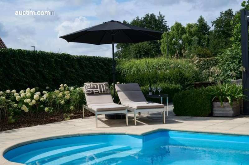 5 Kantelbare parasols met zwengel