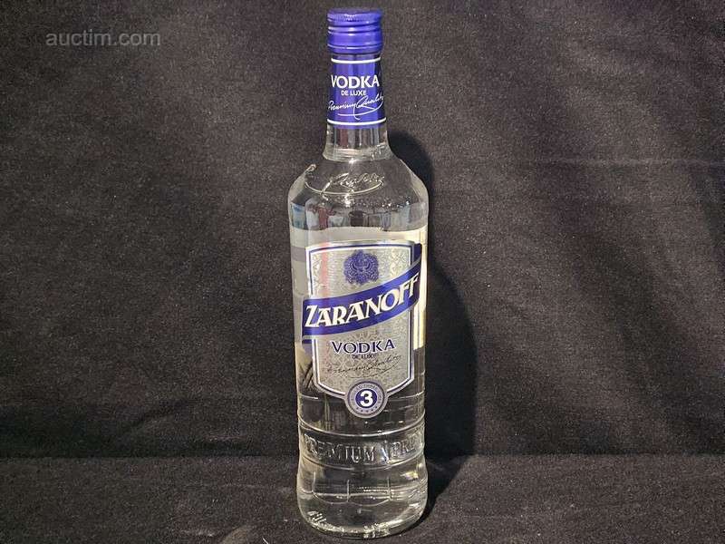 14 steklenic viskija Zaranoff Vodka