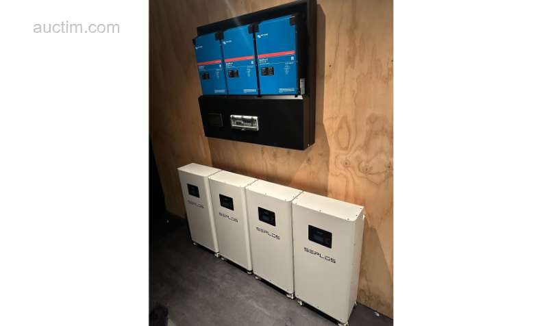 1x ESS systém - 15000KVA - 4 baterie 16,89Kwh