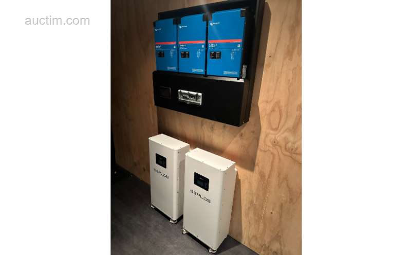 1x EZS systém - 9000KVA - 2 baterie 16,5Kwh