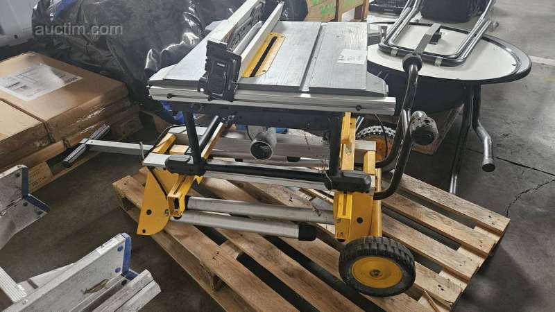 Mobile table saw DEWALT DWE7485-QS