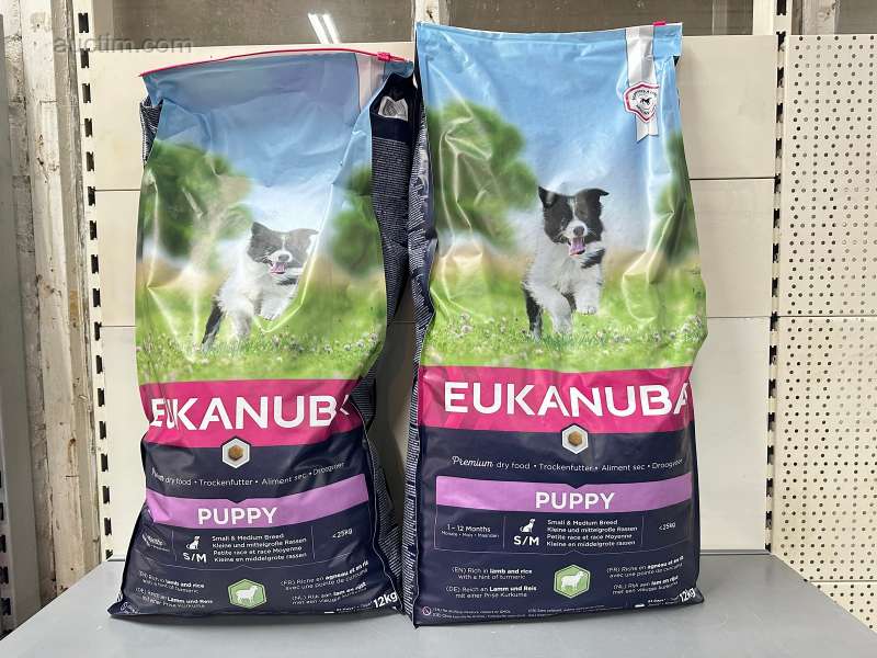 Eukanuba Puppy S/M bárány 12 kg, kiskereskedelmi ár 71,39 € zsákonként...