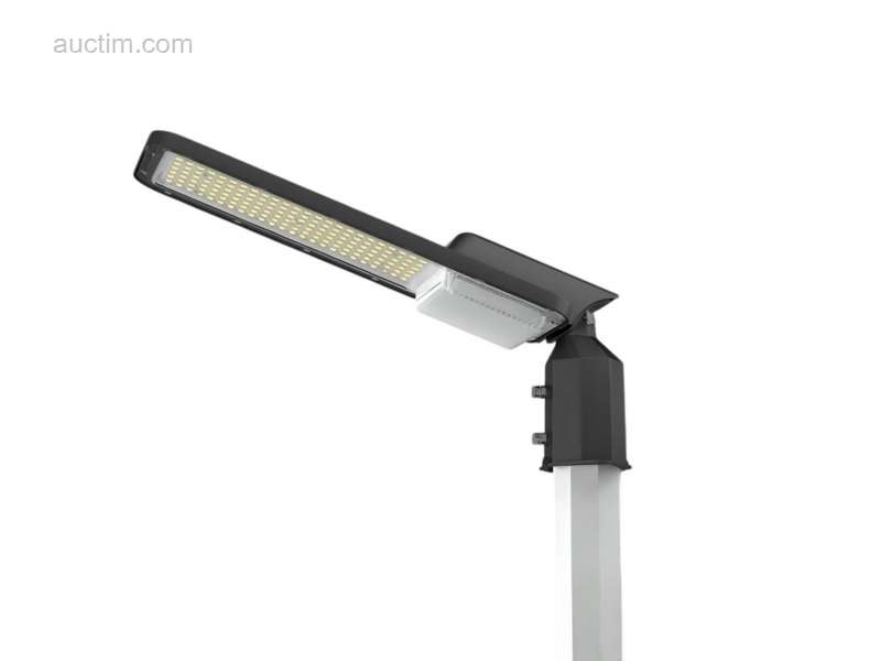 8 x 100 W 5000K LED utcai lámpa objektívvel...
