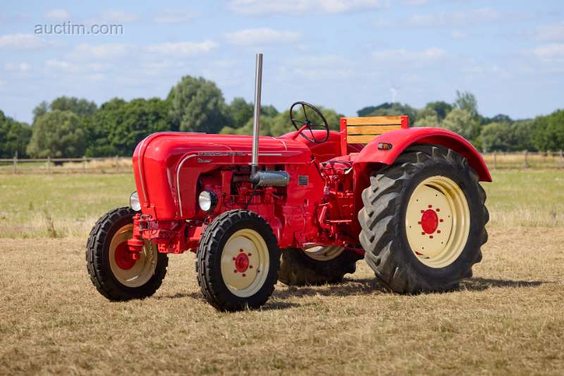 Oldtimer tractor Porsche Diesel Master 419 1962