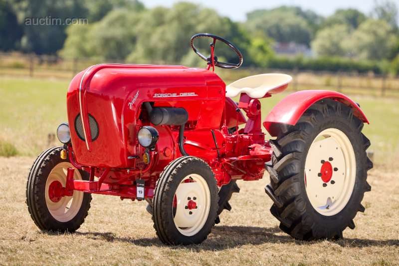 Oldtimer tractor Porsche Diesel Junior 108 Circa...
