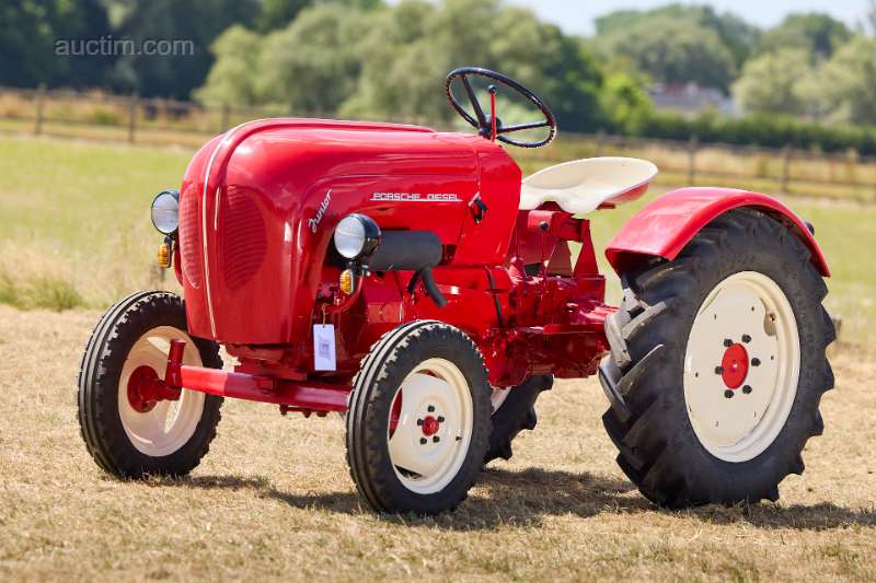 Oldtimer tractor Porsche Diesel Junior 109 Circa...