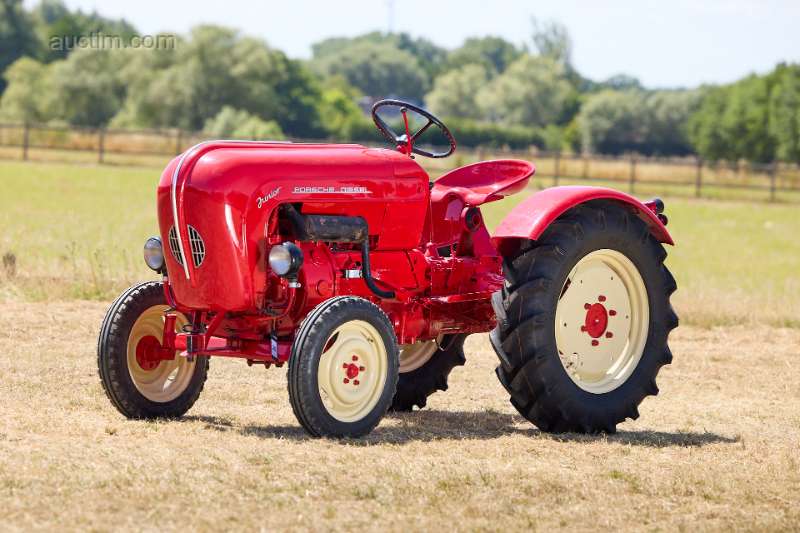 Oldtimer tractor Porsche Diesel Junior 108 circa...