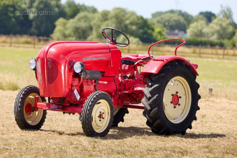 Oldtimer tractor Porsche Diesel Junior 108 circa...
