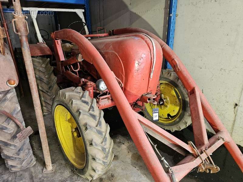 Oldtimer tractor Porsche Diesel 308 195X