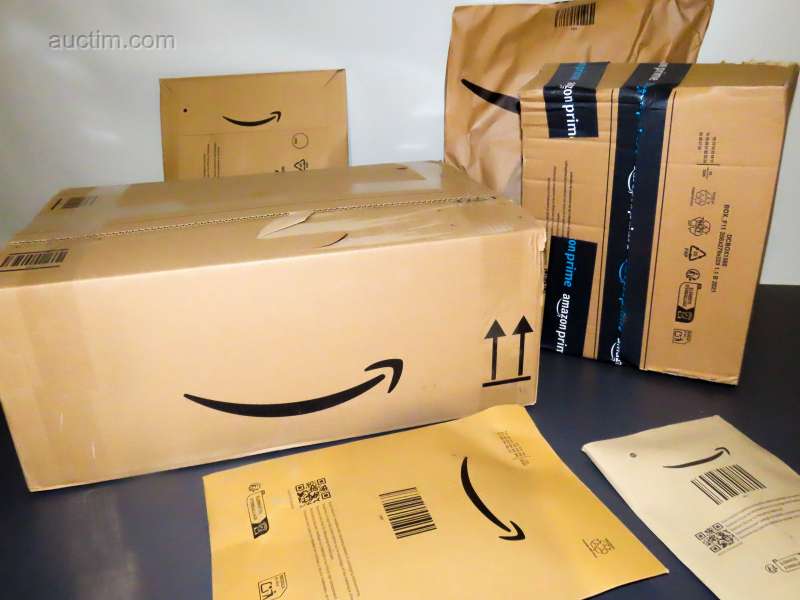 Paljon Amazon-paketteja