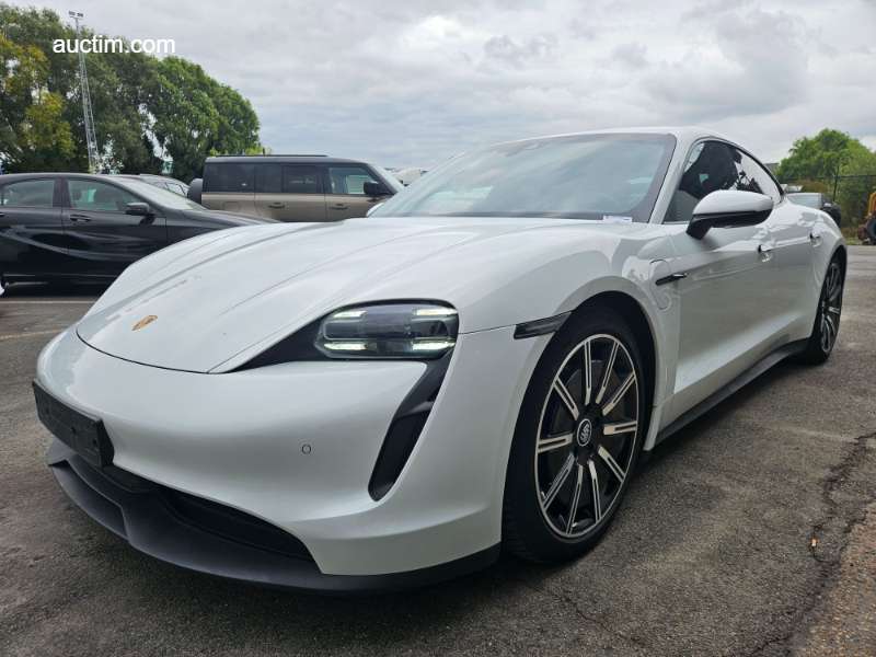Porsche Taycan 2021
